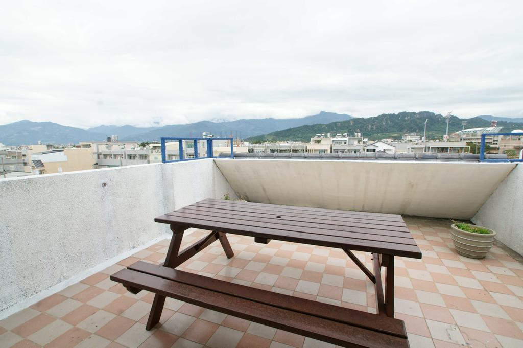Taitung Rose Rider Guesthouse מראה חיצוני תמונה
